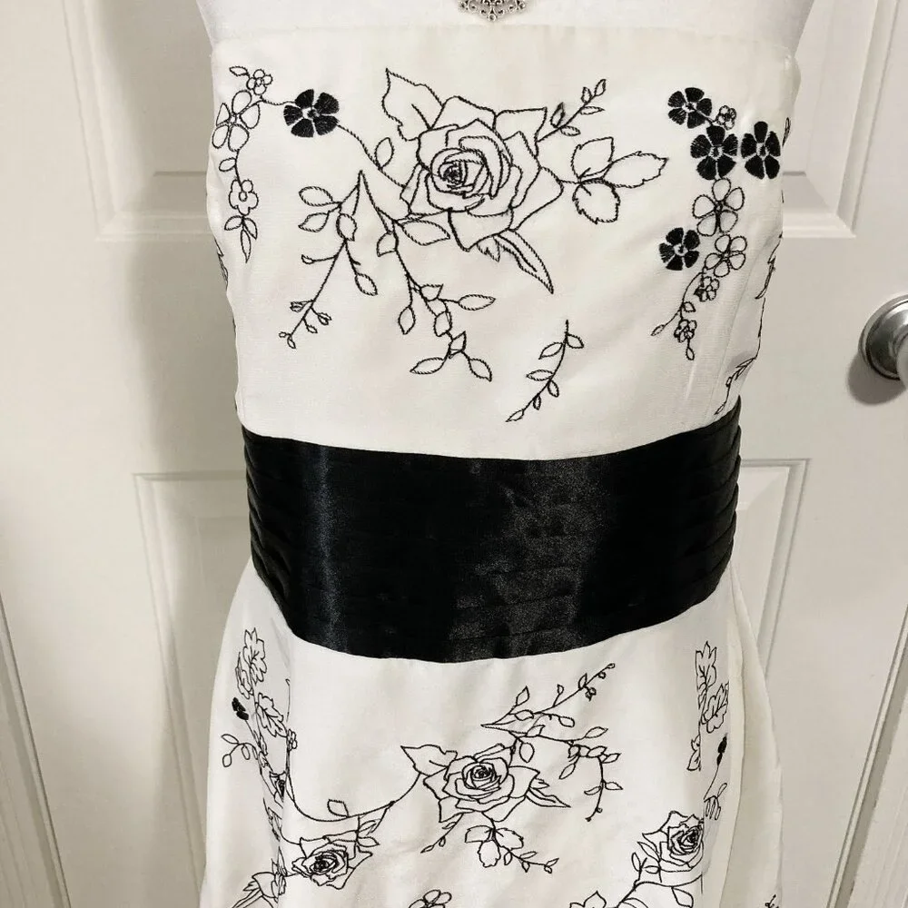 JESSICA Vintage strapless creamy white black floral embroidery dress SMALL MED - Picture 5 of 14